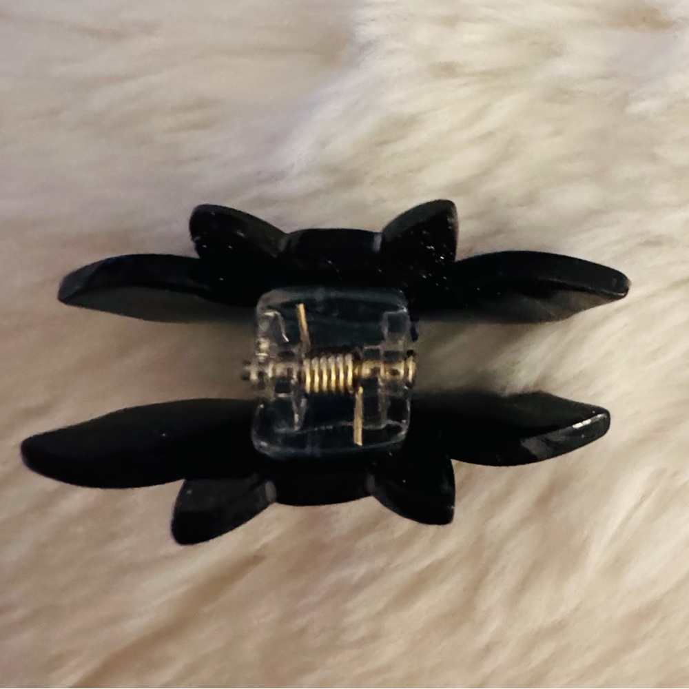Mini Hair Claw Clip, Black Vampire Bat - Picture 3 of 5